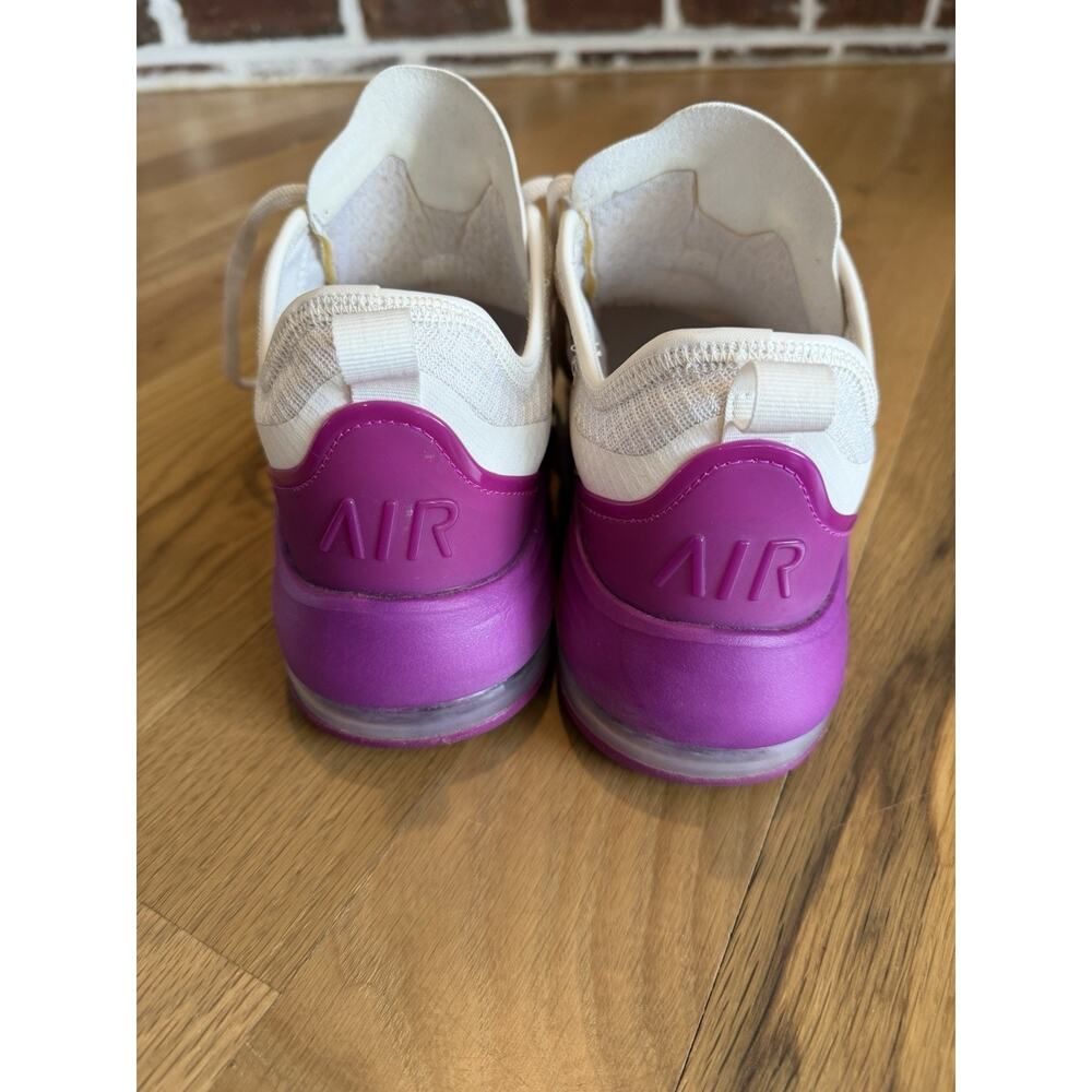 Nike Womens Air Max Motion 2 Running Shoes White AO0352-006 Mesh Lace Up Size 10 - Picture 3 of 10